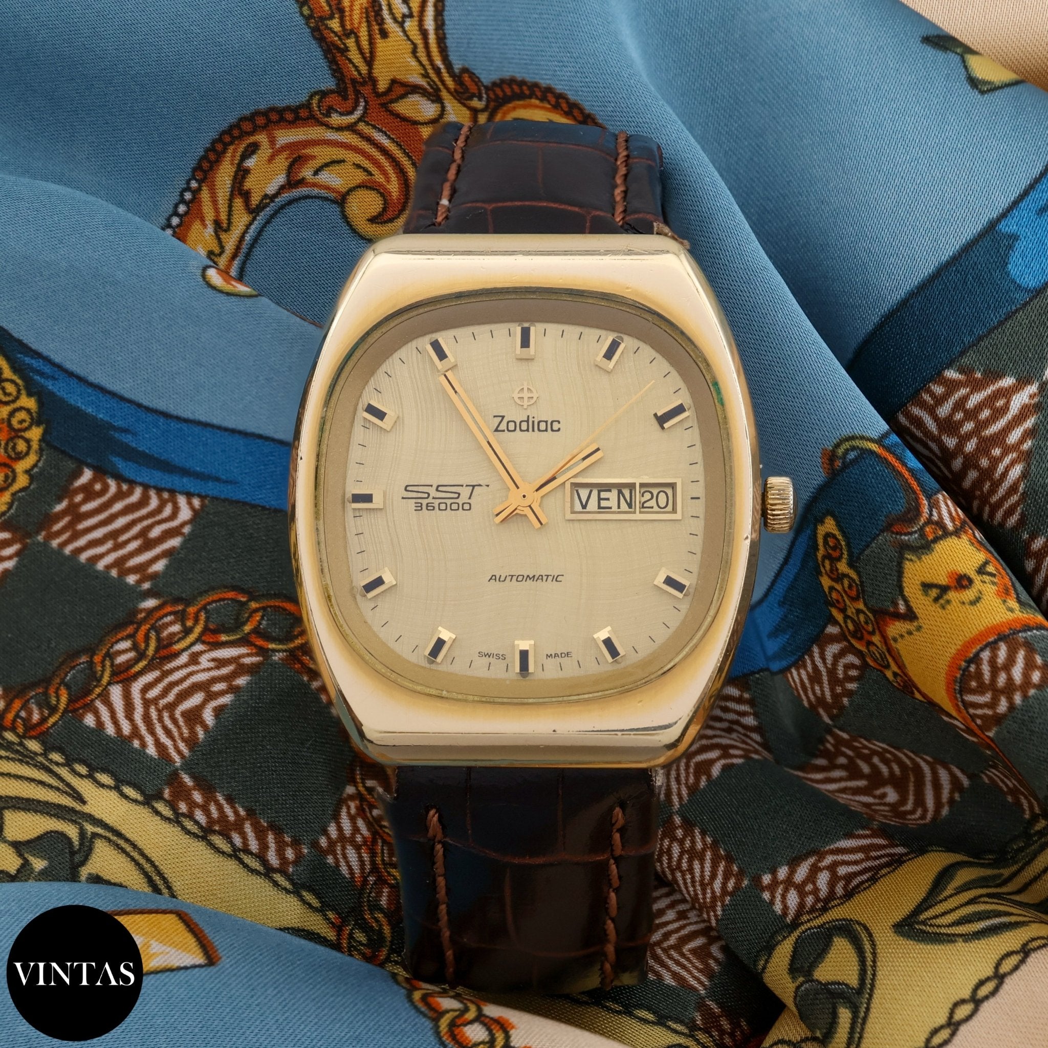 ZODIACゾディアック SST 36000 Day-Date watch Zodiac SST 36000 Automatic Day Date High Beat Swiss Watch