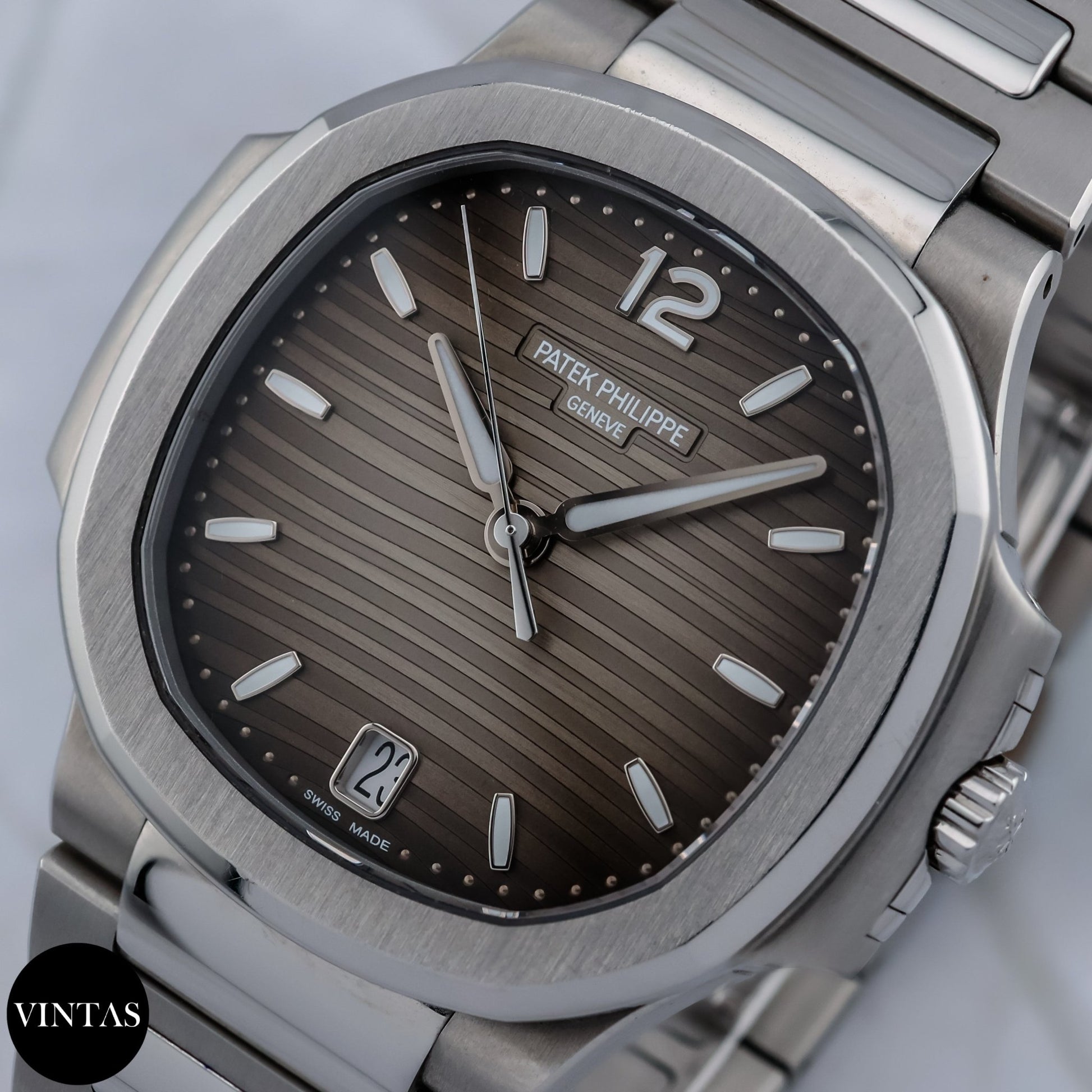 Patek Philippe Nautilus 7118/1A - 011 - VINTAS