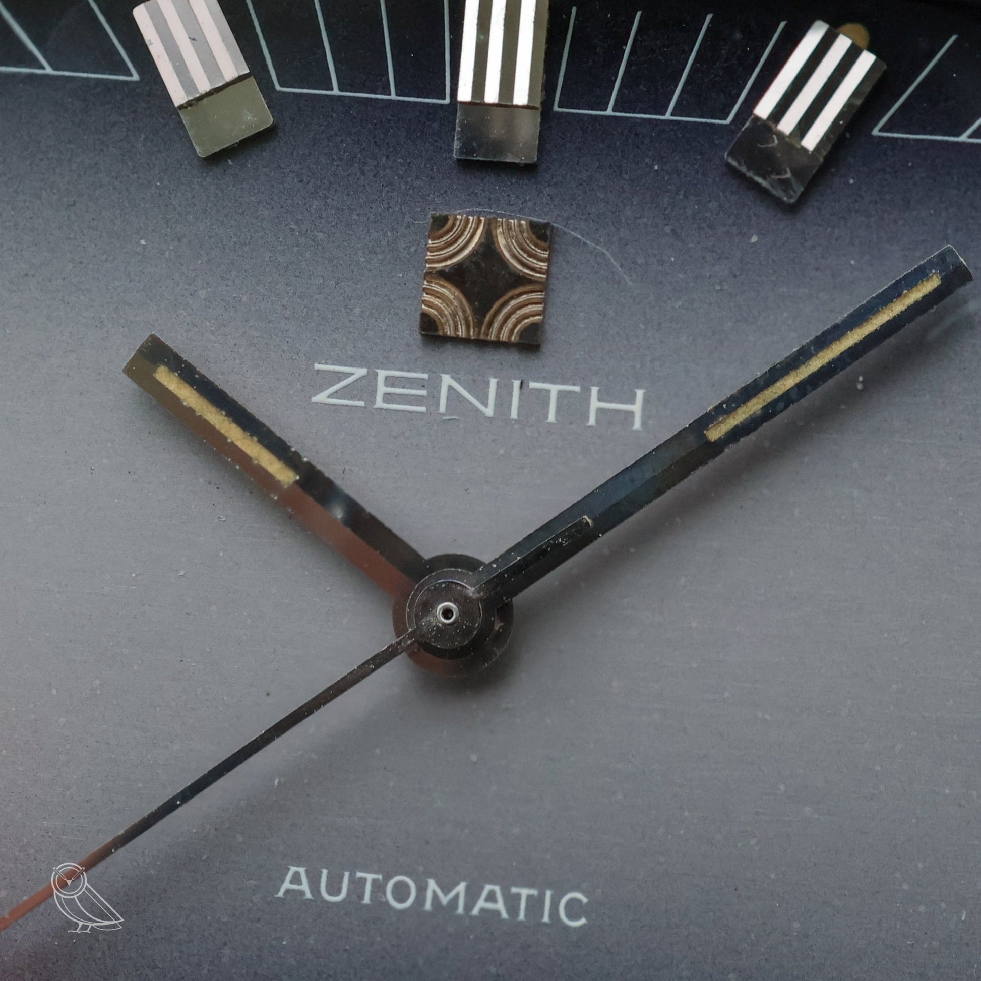Zenith Surf TV - Case - VINTAS